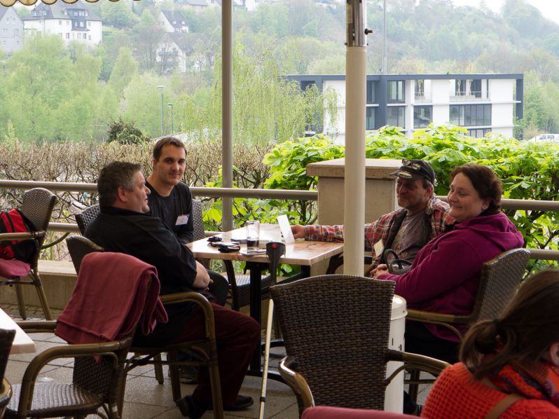 SaisonerÃ¶ffnung 2014, Sauerland
Pause vor der HÃ¶hle
Schlüsselwörter: 2014;Sauerland;ErÃ¶ffnungsfahrt;SaisonerÃ¶ffnung;Meinerzhagen