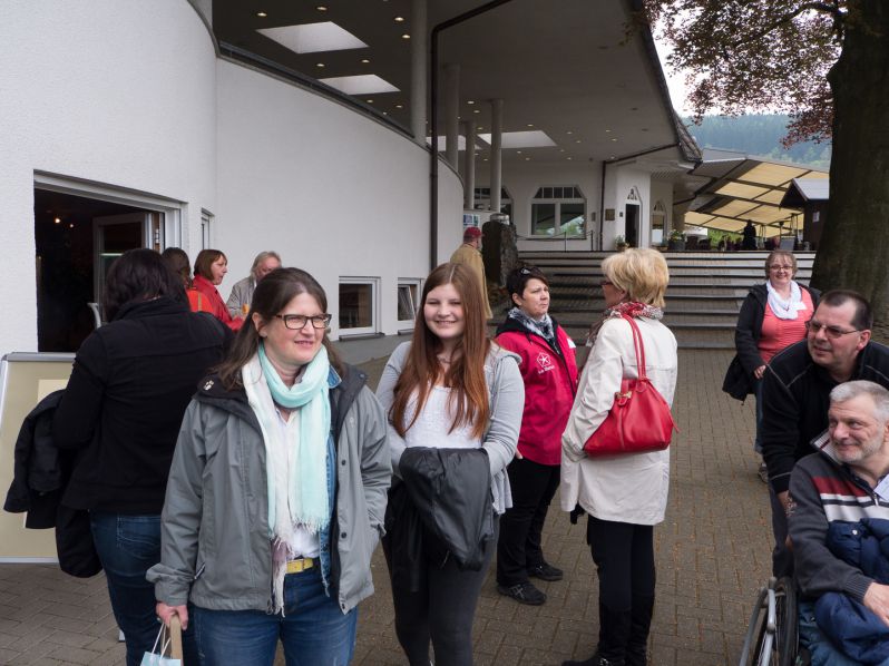 SaisonerÃ¶ffnung 2014, Sauerland
Nach einem Kaffee geht es weiter.
Schlüsselwörter: 2014;Sauerland;ErÃ¶ffnungsfahrt;SaisonerÃ¶ffnung;Meinerzhagen