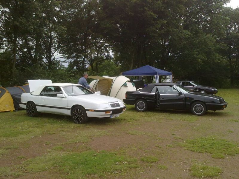 Dinotreffen 2011 Aufbau...
Schlüsselwörter: dinotreffen