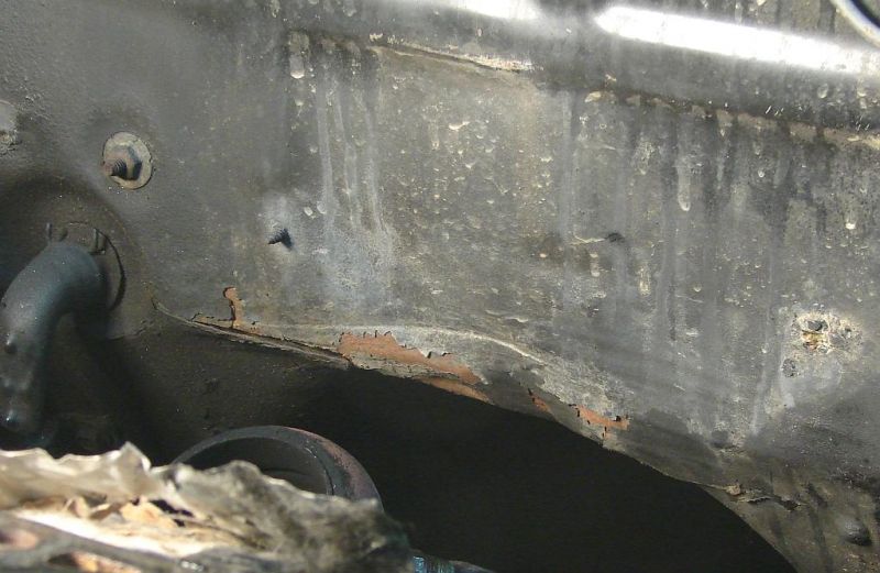 RiÃŸ in Spritzwand-3
