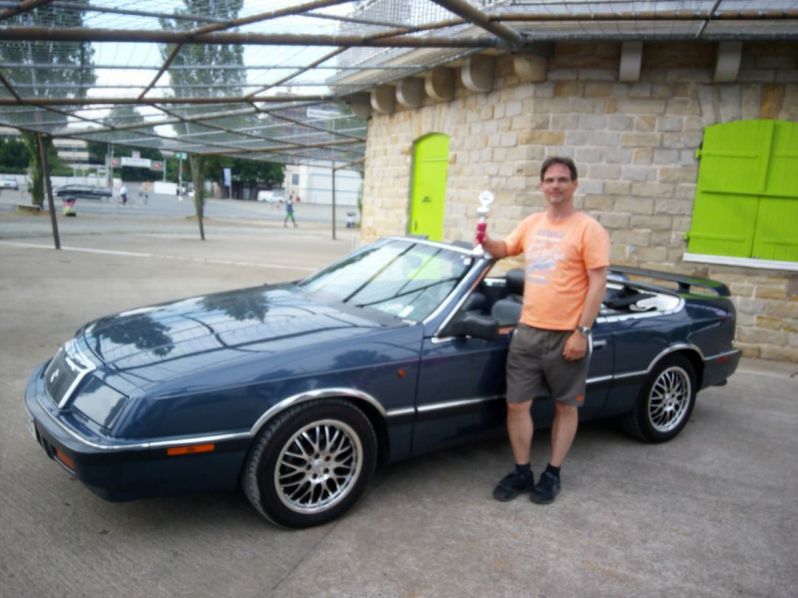 Wheels in Hannover 2018
Auf der Wheels US-car Show am 26./27. Mai 2018 in Hannover.
Ich habe tatsÃ¤chlich eine Preis auf der Show-BÃ¼hne gewonnen.
Schlüsselwörter: Wheels;Show;Hannover;2018