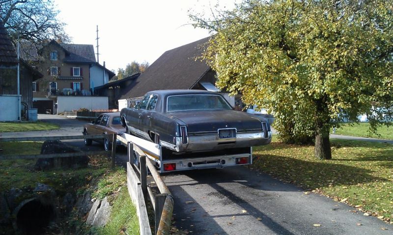 Oldsmobile abgeholt
Fertig mit LeBaron Basteln, diesen Winter kÃ¼mmere ich mich um den Pontiac und den Oldsmobile...
