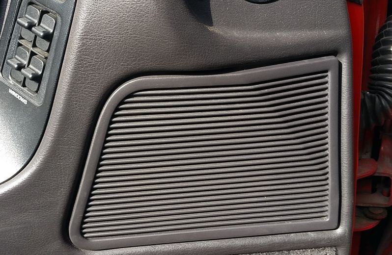 Schlüsselwörter: Abdeckung der Lautsprecher in den TÃ¼ren