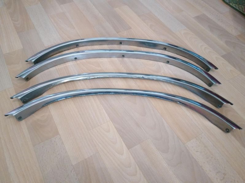 Chrom-Radzierleisten
Zu verkaufen, siehe Kleinanzeigen.
Vordere zwei Leisten im Radlauf "beschnitten". Eine Leiste mit deutlicher Beule (hier nicht zu sehen).
Schlüsselwörter: Radzierleisten;Chrom