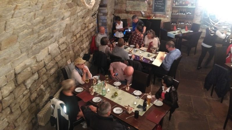 TraumstraÃŸen Pfalz
Restaurant Barrique GewÃ¶lbe
Schlüsselwörter: TraumstraÃŸen Pfalz - Rundfahrt am 23. September 2017