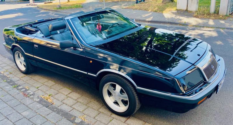 Mein zeitgenössisch geringfügig aufgehübschter Schwarzer
EZ 8/1989, Felgen von 1993
